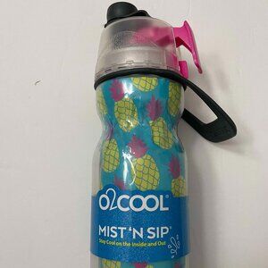 NWT- O2 Cool Mist and Sip